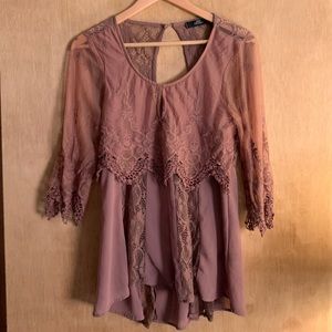 Beautiful Buckle boutique BKE blouse